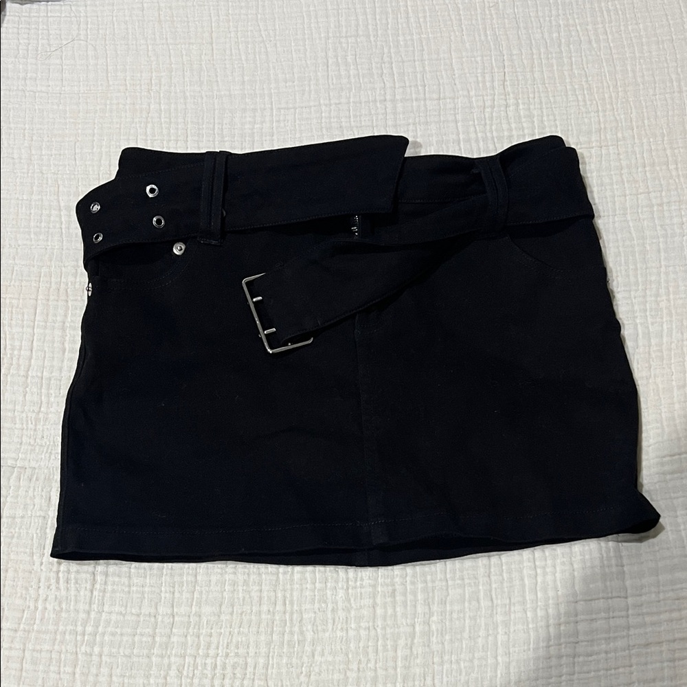 Stylish Black Mini Skirt with Belt